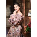 Darshana Banik Instagram - I think that playing dress up begins at age five and never truly ends . @siladitya_dutta @bipradip_chakraborty @abhijitpl2 @stylebytanvi Thank you Sharmistha di . Hyatt Regency Kolkata