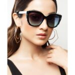 Darshana Banik Instagram - *GIVEAWAY ALERT!* Sunglass Hut is back in Quest Mall, Kolkata and the celebrations are in full swing! Color yourself with festive shades at Sunglass Hut as we bring to you a chance to WIN EXCLUSIVE SUNGLASS HUT VOUCHERS! All you have to do is : 1) Follow @sunglasshutindia. 2) Tag 3 friends in the comment section. ITS THAT SIMPLE! WHAT ARE YOU WAITING FOR... GO PARTICIPATE! —————————————— —————————————— #sunglasses #sunglasshut #sunglasshutindia @studiod_souvikroy @somnath2194 @fashion_sougata @shritama.c