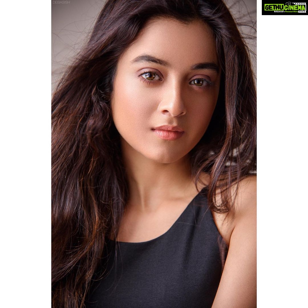 Darshana Banik Instagram - Dreaming with my eyes wide open... @debasishbiswas_photography @sonam_makeupartist Hyderabad