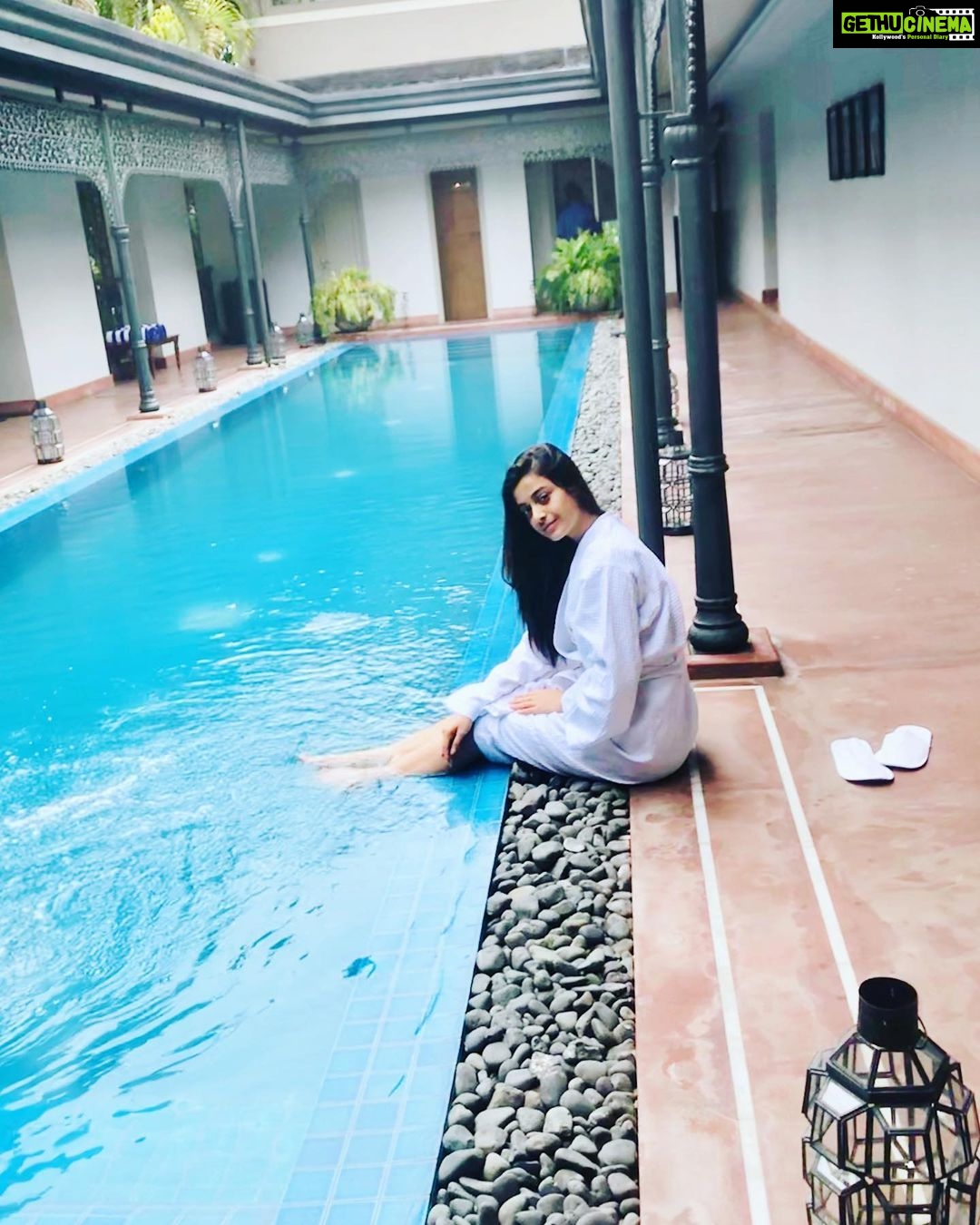 Darshana Banik Instagram - Keep calm and make a self-care plan . Like I did after a long trip๐ I feel extremely relaxed now. Thanks to @samayaa_spa for the lovely therapy and hospitality ๐ธ๐ธ #Samayaaspa #Swabhumi #selfcare #selfpampering #spa #soothing #happyday SamayaaSpa