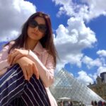 Darshana Banik Instagram - Sun is back. Sky and fleet of clouds ready to pose. Lets go clicking. #holidaymode #Lourve #Paris #IndianTraveller Musée du Louvre