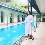 Darshana Banik Instagram - Keep calm and make a self-care plan . Like I did after a long trip😊 I feel extremely relaxed now. Thanks to @samayaa_spa for the lovely therapy and hospitality 🌸🌸 #Samayaaspa #Swabhumi #selfcare #selfpampering #spa #soothing #happyday SamayaaSpa