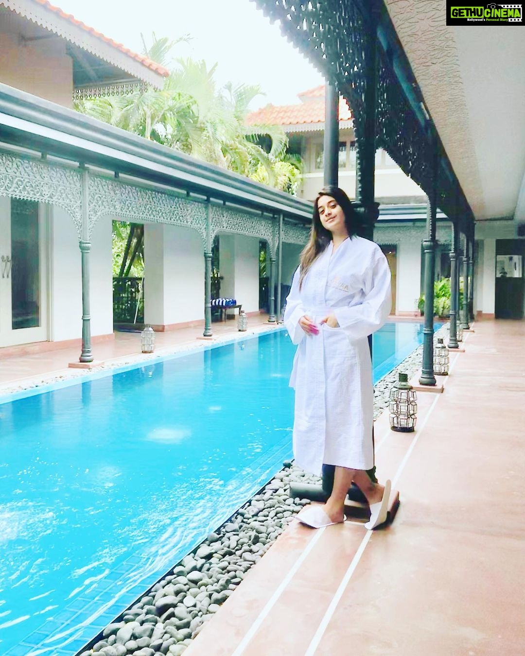Darshana Banik Instagram - Keep calm and make a self-care plan . Like I did after a long trip๐ I feel extremely relaxed now. Thanks to @samayaa_spa for the lovely therapy and hospitality ๐ธ๐ธ #Samayaaspa #Swabhumi #selfcare #selfpampering #spa #soothing #happyday SamayaaSpa