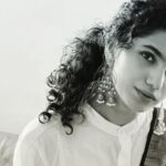Deepa Thomas Instagram – An iridescent vision of beauty incorporated with elegance, Seematti the Inside Hunt, is a saga that is weaved with the ebullience of sheer craftsmanship merged with exotic designs. Experience luxury and fashion in the most finest and simplest way!

The exuberant and vibrant collection in Seematti has left me in awe!! Don’t wait for long, as the festival collection is till Jan 15th only. 

Avail surprise Xmas gifts from Seematti by taking a screenshot of the code that is added in this post.
.
.
@seemattitextiles
.
.
#insideseematti #seematti

#stylingbydt