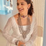 Deepa Thomas Instagram – Your life only gets better when you get better ✨ 

This beautiful dress by @tedddstories 🤍

Beautiful silver metal jewellery set by @silver_andsalt 🤍
 

Location : You have a beautiful space  @anarkali_nazar ✨

#stylingbydt Kochi, India