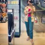 Deepa Thomas Instagram – The mirror talks ! 🦋

#stylingbydt