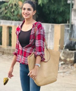 Deepa Thomas Instagram - less mindless hustle,
more mindful magic.

Captured📸 by @deepthithomas94 🤍