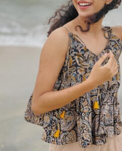 Deepa Thomas Instagram - Easy breezy! ❤️ Beautiful Kalamkari Print tie Top & pant : @tedddstories ❤️