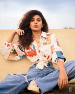 Deepa Thomas Instagram - 10 in a row ✨

Beautifully captured by : @plan.b.actions 
 Makeup: @rizwan_themakeupboy