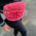 Deepa Thomas Instagram - The fluffy pinky waist pouch @stuffsunique1 💗 📸 : @fariz_lezin_ 😘