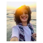 Deepa Thomas Instagram – T𝚘 𝚝𝚑𝚎 𝚋𝚎𝚊𝚌𝚑 𝚊𝚗𝚍 𝚜𝚞𝚗𝚜𝚎𝚝 … P.S. I 𝚕𝚘𝚟𝚎 𝚢𝚘𝚞 ❤️ Kozhikode Beach