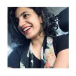 Deepa Thomas Instagram – 𝚑𝚎𝚛𝚎 𝚐𝚘𝚎𝚜 𝚊 𝚝𝚑𝚛𝚘𝚠𝚋𝚊𝚌𝚔 𝚜𝚖𝚒𝚕𝚎! 🖤