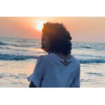 Deepa Thomas Instagram - H𝚘𝚠 𝚌𝚊𝚗 𝚒 𝚖𝚒𝚜𝚜 𝚝𝚑𝚒𝚜 𝚋𝚎𝚊𝚞𝚝𝚒𝚏𝚞𝚕 𝚜𝚞𝚗𝚜𝚎𝚝? 🌅 ✨ #𝚜𝚞𝚗𝚜𝚎𝚝 #𝚋𝚎𝚊𝚞𝚝𝚒𝚏𝚞𝚕𝚟𝚒𝚎𝚠 #𝚑𝚊𝚙𝚙𝚒𝚗𝚎𝚜𝚜 📸 - @amithaemily Kozhikode Beach