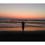 Deepa Thomas Instagram – T𝚘 𝚝𝚑𝚎 𝚋𝚎𝚊𝚌𝚑 𝚊𝚗𝚍 𝚜𝚞𝚗𝚜𝚎𝚝 … P.S. I 𝚕𝚘𝚟𝚎 𝚢𝚘𝚞 ❤️ Kozhikode Beach