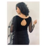 Deepa Thomas Instagram - I’𝚕𝚕 𝚜𝚝𝚘𝚙 𝚠𝚎𝚊𝚛𝚒𝚗𝚐 𝚋𝚕𝚊𝚌𝚔 𝚠𝚑𝚎𝚗 𝚝𝚑𝚎𝚢 𝚖𝚊𝚔𝚎 𝚊 𝚍𝚊𝚛𝚔𝚎𝚛 𝚌𝚘𝚕𝚘𝚛! 🖤 T𝚑𝚊𝚗𝚔𝚢𝚘𝚞 @the_dstudio 𝚏𝚘𝚛 𝚝𝚑𝚎 𝚕𝚘𝚟𝚎𝚕𝚢 𝚋𝚕𝚊𝚌𝚔 𝚗𝚎𝚝 𝚜𝚊𝚛𝚎𝚎 !✨ O𝚛𝚍𝚎𝚛 𝚢𝚘𝚞𝚛 𝚏𝚊𝚟𝚘𝚞𝚛𝚒𝚝𝚎 𝚜𝚊𝚛𝚎𝚎𝚜 𝚏𝚛𝚘𝚖 𝚝𝚑𝚎𝚒𝚛 𝚙𝚛𝚘𝚏𝚒𝚕𝚎 😍✌🏻 #𝚋𝚕𝚊𝚌𝚔 #𝚜𝚊𝚛𝚎𝚎