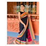 Deepa Thomas Instagram – Amme ee saree nja angu edikuwatto! 😛
@paavay_sareeshaper was perfect for the saree drape 💗
#Saree #ethinic