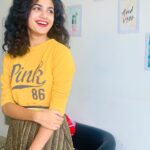 Deepa Thomas Instagram - Pink in yellow 🤷🏻‍♀️😅