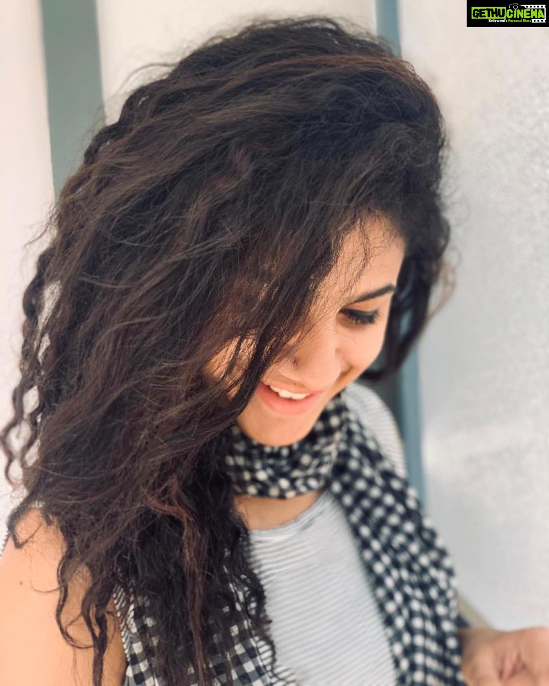 Deepa Thomas Instagram - •Happy soul• 😊 @alen__jude__devassy photography Wayanad- The palace of Natural Beauty.