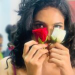 Deepa Thomas Instagram – What about some drama with roses?! 🤷🏻‍♀️ 🥀
Photo taken by @ronywhitefeather