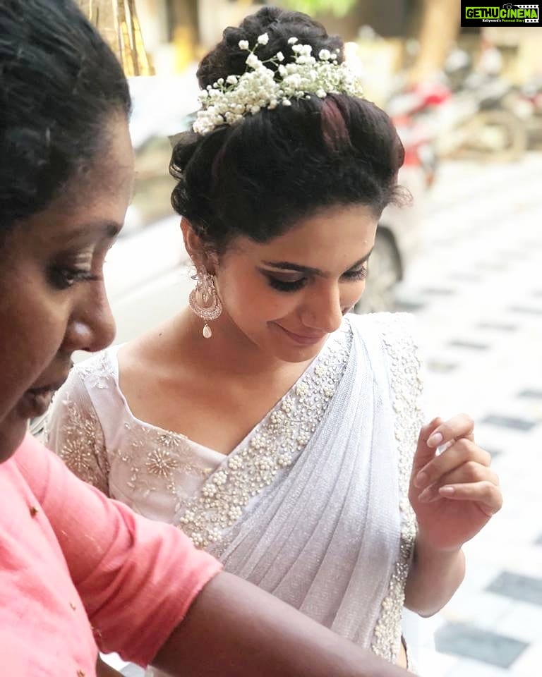 Deepa Thomas Instagram - One of my Favourite!💜 Mua @femy_antony 😘 Costume by @sakhisewinstyle Kochi, India