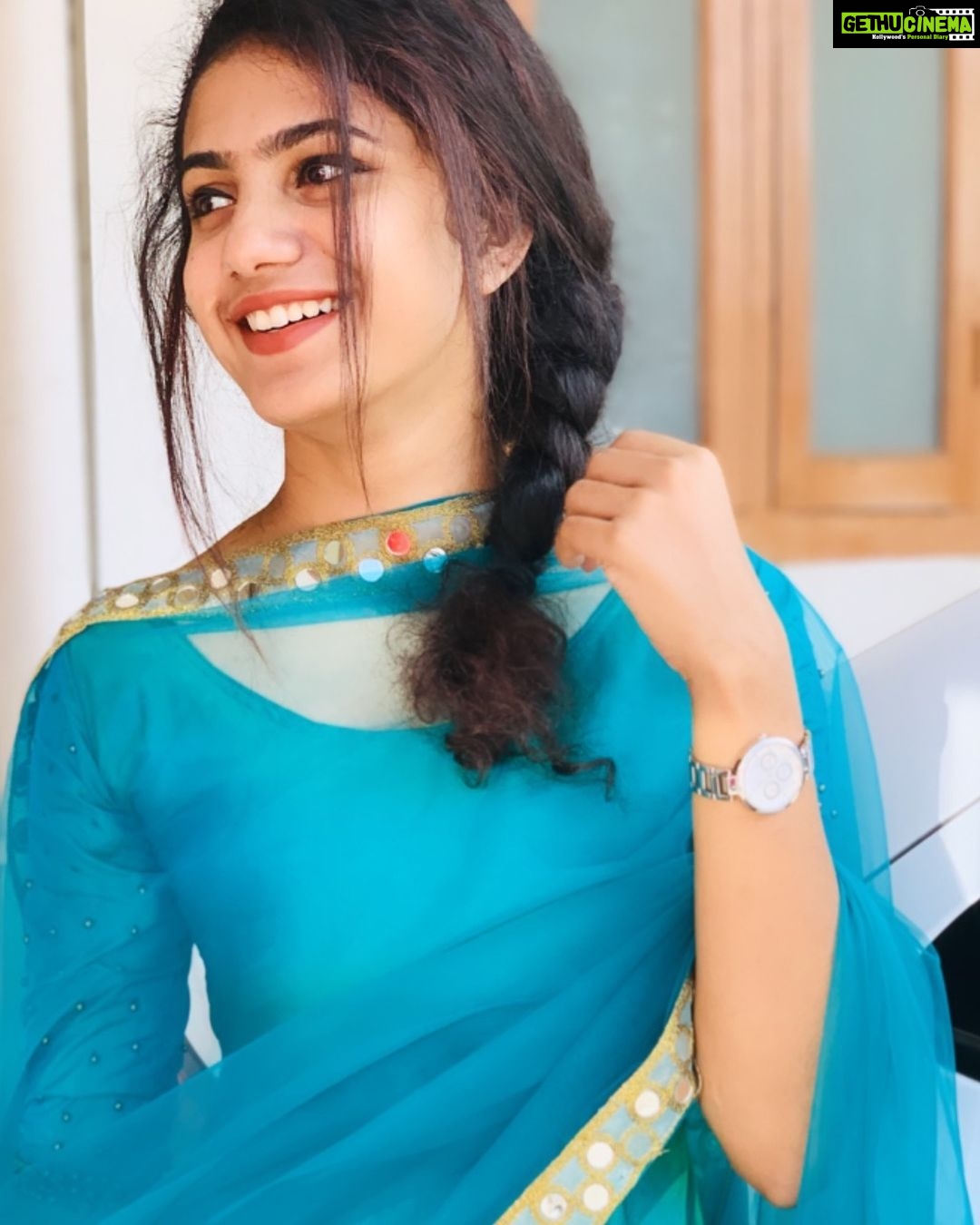 Deepa Thomas Instagram - “When the root is deep there’s no reason to fear the wind’’ Costume courtesy- @amithaemily ❤️