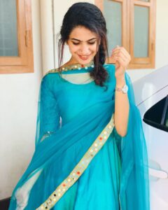 Deepa Thomas Instagram - “When the root is deep there’s no reason to fear the wind’’ Costume courtesy- @amithaemily ❤️