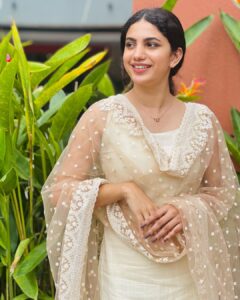 Deepa Thomas Instagram - ✨