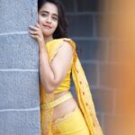 Deepthi Sunaina Instagram - 💛 #deepthisunaina . . . . . Outfit: @kulkarni_sisters ❤️ VC: @thehashtag_photography Location: @mrandmrsstudiohyd