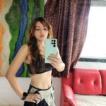 Devshi Khandur Instagram - Working hard on my mind and body 🙏 Rest toh i don't know 🤣🤣🤣 #eddanichaldepyaar #kesechaltahaipyar #idontknow #nolove #selflove #justselflove #devshikhanduri #nicesong #fit #abs #perfectbody #workhard #yoga #intermittentfasting #meditation #rightpath #om #positivevibes