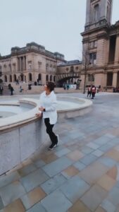 Devshi Khandur Instagram - #devshikhanduri #actor #travelholic
#victoriasquare #victoriasquarebirmingham #unitedkingdom #uk #england #birmingham #photosofbritain #britain #traveluk #ukreels #wanderlust #exploreworld #travelgram #travel #english #british #hiddengems
