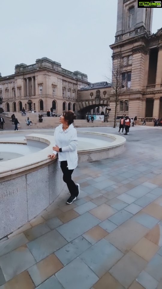 Devshi Khandur Instagram - #devshikhanduri #actor #travelholic #victoriasquare #victoriasquarebirmingham #unitedkingdom #uk #england #birmingham #photosofbritain #britain #traveluk #ukreels #wanderlust #exploreworld #travelgram #travel #english #british #hiddengems Victoria Square Birmingham