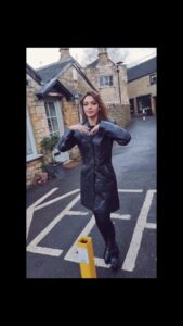 Devshi Khandur Instagram - Lost in Britain's historical lanes ❤️ #devshikhanduri #actor #traveller #ukholiday #bourtononthewater #greatbritain #veniceofthecotswolds #cotswolds #tranquil #traveluk #england #beautifuldestinations #gloucestershire #beautifulhomes #british #village #hiddengems #arcitecture #countrylife #countrycottage #ukholiday #uk #exploreworld #wanderlust #travelgram #travelreels Bourton On The Water