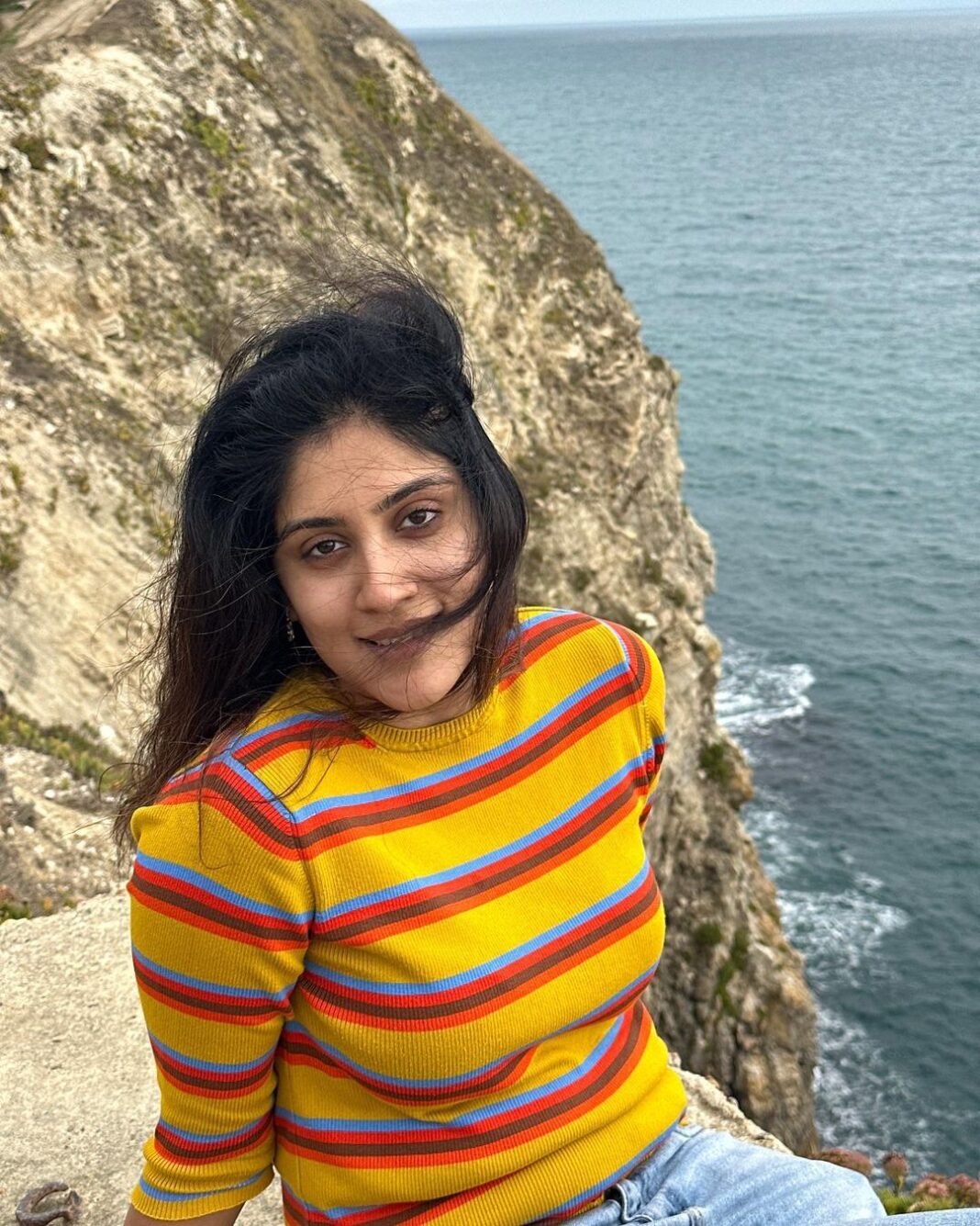 Dhanya Balakrishna Instagram - #durdledoor #london ❤️ Durdle Door