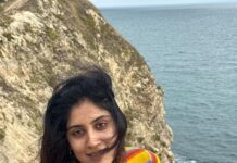 Dhanya Balakrishna Instagram - #durdledoor #london ❤️ Durdle Door