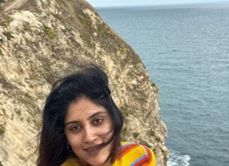 Dhanya Balakrishna Instagram - #durdledoor #london ❤️ Durdle Door