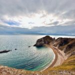 Dhanya Balakrishna Instagram - Living for moments like these🌊🌳 . . . #london #explore #travel #travelblogger #nomad #girlaroundworld #durdledoor