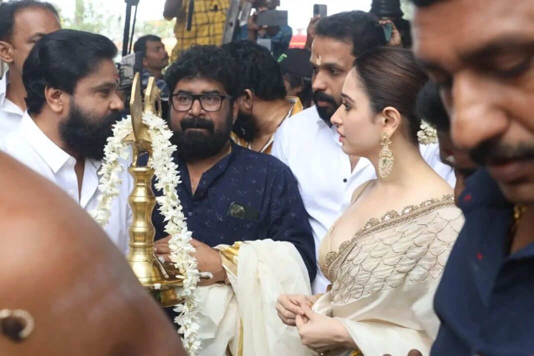 Dileep Instagram - അജിത്ത് വിനായക ഫിലിംസിന്റെ ബാനറിൽ അജിത്ത് വിനായക നിർമ്മിച്ച്,രാമലീലക്ക് ശേഷം ഞാനും അരുൺ ഗോപിയും, പിന്നെ എന്റെ ഒരുപാട് ചിത്രങ്ങൾക്ക് തിരക്കഥ എഴുതിയ ഉദയകൃഷ്ണയും,ക്യാമറ ചലിപ്പിച്ച ഷാജി കുമാറും പിന്നെ തെന്നിന്ത്യൻ നായിക തമന്നയും ഒന്നിക്കുന്ന പുതിയ ചിത്രത്തിന് ഇന്ന് തുടക്കമായി, എല്ലാ പ്രതിസന്ധിയിലും എന്റെ കൂടെ നിന്ന എന്റെ പ്രിയപെട്ടവരുടെ എല്ലാ സ്നേഹവും പ്രാർത്ഥനയും പ്രതീക്ഷിച്ചു ഞങ്ങൾ തുടങ്ങുന്നു... @imarungopy @tamannaahspeaks @shajikumarofficial @udayakrishna_