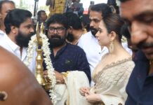 Dileep Instagram - അജിത്ത് വിനായക ഫിലിംസിന്റെ ബാനറിൽ അജിത്ത് വിനായക നിർമ്മിച്ച്,രാമലീലക്ക് ശേഷം ഞാനും അരുൺ ഗോപിയും, പിന്നെ എന്റെ ഒരുപാട് ചിത്രങ്ങൾക്ക് തിരക്കഥ എഴുതിയ ഉദയകൃഷ്ണയും,ക്യാമറ ചലിപ്പിച്ച ഷാജി കുമാറും പിന്നെ തെന്നിന്ത്യൻ നായിക തമന്നയും ഒന്നിക്കുന്ന പുതിയ ചിത്രത്തിന് ഇന്ന് തുടക്കമായി, എല്ലാ പ്രതിസന്ധിയിലും എന്റെ കൂടെ നിന്ന എന്റെ പ്രിയപെട്ടവരുടെ എല്ലാ സ്നേഹവും പ്രാർത്ഥനയും പ്രതീക്ഷിച്ചു ഞങ്ങൾ തുടങ്ങുന്നു... @imarungopy @tamannaahspeaks @shajikumarofficial @udayakrishna_