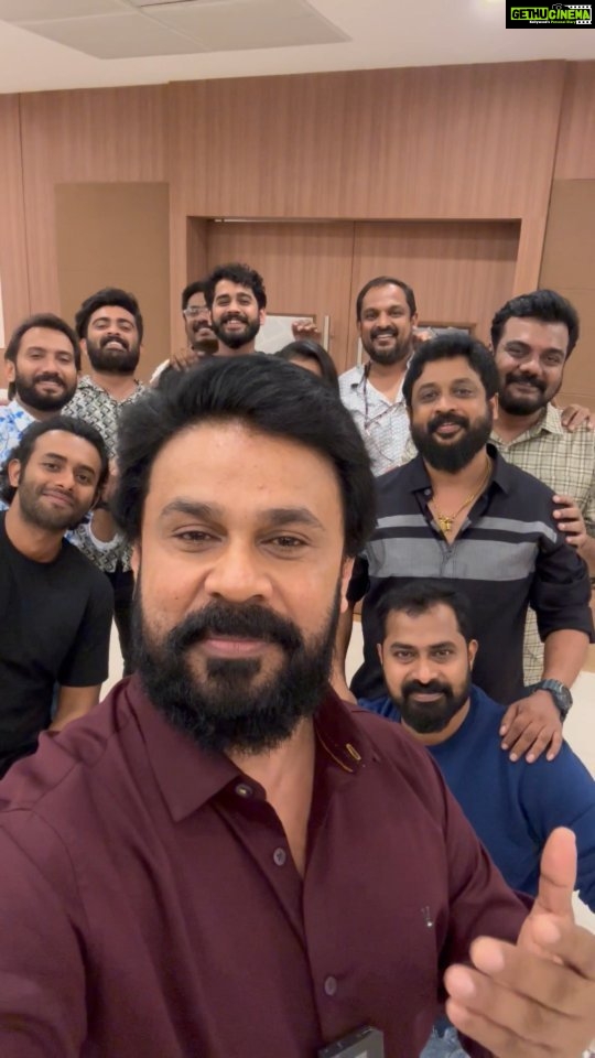 Dileep Instagram - എല്ലാവരുടെയും പ്രാർത്ഥനയും അനുഗ്രഹവും കൂടെയുണ്ടാകണം @priyamvadakrishnan @graandproduction @dileepactor @arjun_ashokan @ganapathisp_official @anoop_padmanaban @roshanchittur @actor.sidhique @sudheesh_gopinathn @shafi_chemmad @ranjith_karunakaran @getsaajan @aneeshgopalz @sakhielsa @ajikuttiyani @suresh_chandra_menon @actor_mamukoya @sarath_chandran_r_ @nadhir_shah_