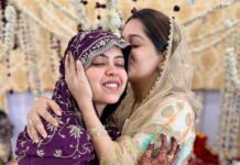 Dipika Kakar Instagram - My girl now a newly wedded bride❤️ This pic has the most beautiful emotion and moment captured…. I could just not stop my tears the next morning when I went for a Rasm to SABA’s HOUSE ❤️… The feeling that Im going to HER house… jahan she belongs now… and she will begin her new life there now… It was too too overwhelming….. use dekh dekh ke hi meri aankh bhar rahi thi and i just couldnt stop my tears… Lekin what gave immense peace to my heart was the Glow Of Happiness On her face❤️❤️ @saba_ka_jahaan Hamesha aise hi khush rahe tu ye meri dil se dua hai… Love u a lot