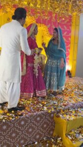 Dipika Kakar Instagram - Ispe toh banta hai ❤️ @saba_ka_jahaan sabse mehngi muskurahat hai meri bahen ki 😊 @vinit_jain @voila_digi #sabakishaadi #sabasunnykishaadi
