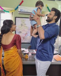 Divya Sripada Instagram - Behind the scenes from EO gari A/c room. 
Andariki Vijayadasami Subhakankshalu! 🌼
#Swathimuthyam is out in theatres now. Please watch our film with your friends and family this Dussehra. I promise you 2 hours + of wholesome entertainment.💛