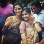 Divya Sripada Instagram - And one with my ba(b)e @srividyap ✌✌ because 22 days to #ColourPhoto 📸 @colourphotomovie on @ahavideoin on 23rd October 2020. Save the date! 😊 #DivyaVidya #PadmajaJyothi #colourphotomovie