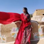 Divya Sripada Instagram - Tara✨ As real as it was magical.. Thank you all for the tremendous response! 🥰🥰🥰 - Costume Design & Styling by @ravurisravana.bhargavi ♠️ - H&MU by @vennelakanti_silpa 💎 - Song "Tara" by Hemachandra Band. Link in my Bio 😊 Jaisalmer