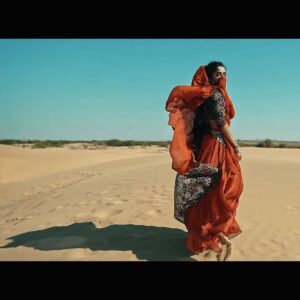 Divya Sripada Instagram - Aagam aagam gaakandi! Chethulu kadukkondi👐 Sanitizer konukkondi💧Mask pettukondi 😷
Tara song vinakapothe, elli vinandi- Link in Bio✨
#LoveInTheTimeOfCorona #CoronaPyarHai 
#covid19 #2020