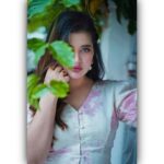 Ena Saha Instagram - Look me in the eyes 👀 Tell me what you see 😳 . . #enasaha #trending #viral #pujology #pujavibes #september #instagood #isntagram #love #instadaily