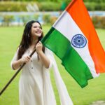 Ena Saha Instagram – Late but never to late too say that I am so proud to be an Indian … last but not the least happy 75th independence day 🇮🇳
.
.
#happy75thindependenceday🇮🇳 #enasaha #freedom