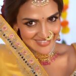 Esha Deol Instagram - Sending warm wishes to you and your dear ones..... May the Joy, Happiness & Prosperity of this festival be with you always..... Happy Diwali.. 🪔♥️🧿🙏🏼 #EshaxVenkys #EshaDeol #EDT #Diwali #venkys #Diwali2022 #HappyDiwali #Traditional #Indian #Manikemagehite #manike #yellow #ghagra #Reel #reelitfeelit #reels #reelinstagram #reelkarofeelkaro #festival #festive #trending #viral #festivalvibes #gratitude♥️🧿