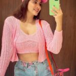 Eshanya Maheshwari Instagram - Just a little bit of pink 😉💖🌸 In awww 🥰 with this three piece set by @closet.hues 💖 giving me perfect airport look 🫶🏻✈️🫰🏻 Cap- @amazondotin Bag- @coach Shoes- @filaindia #airpotlook #airportootd #pink #fashionblogger #styleblogger #esshanyamaheshwari #esshanya Terminal 2 Chatrapati Shivaji Terminal Mumbai