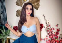 Eshanya Maheshwari Instagram - I’m not special. Just limited edition 💙😉✨ #esshanyamaheshwari #esshanya #pose #poser #fashionmodel #instafashion #ootd